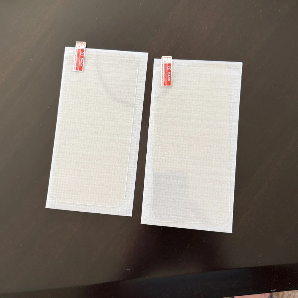 iPhone 14 phone case, 2 screen protectors, 2 charging cables
